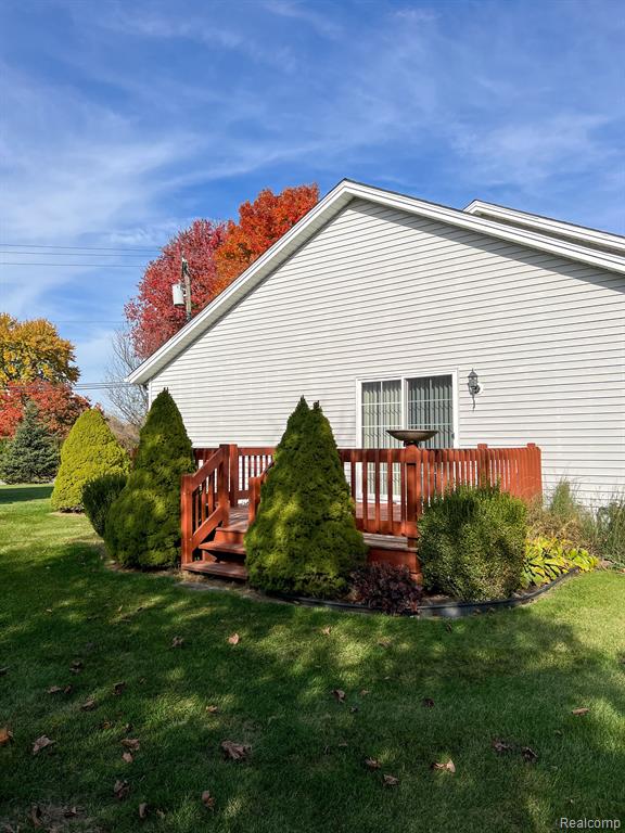 7835 E RIDGE Drive, Almont, MI 48003 — Photo 4