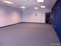 44623 N Gratiot Avenue, Clinton Twp, MI 48036 — Photo 3