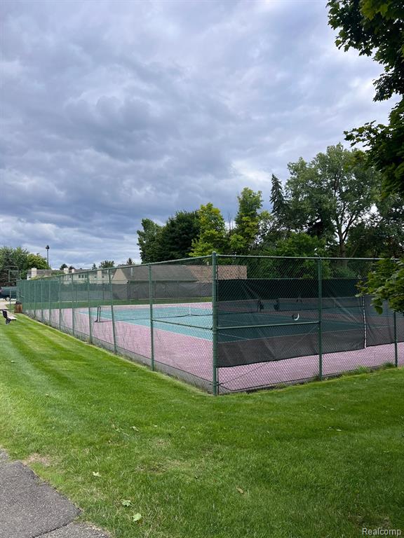 1815 BRENTWOOD Drive, Troy, MI 48098 — Photo 45