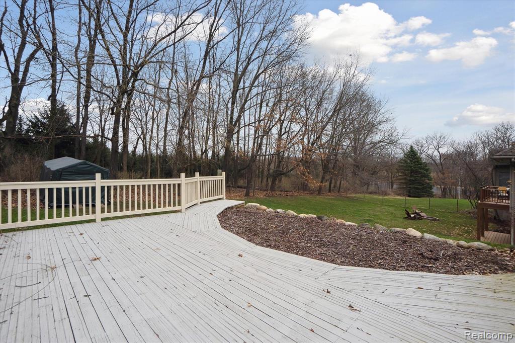 5167 HUNTERS Ridge, Holly, MI 48442 — Photo 52