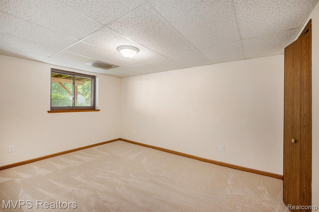 47812 Forbes Drive, New Baltimore, MI 48047 — Photo 18