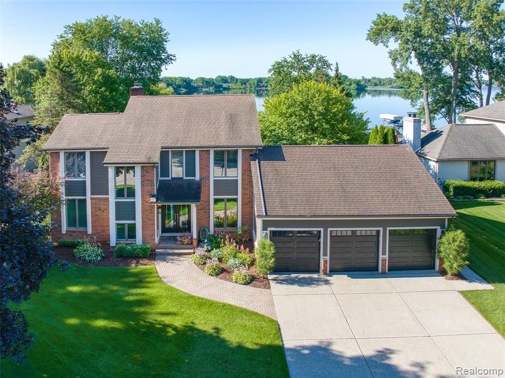 2545 Cedar Key Drive, Lake Orion, MI