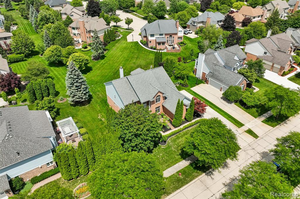 45896 Lathum Drive, Novi, MI — Photo 56