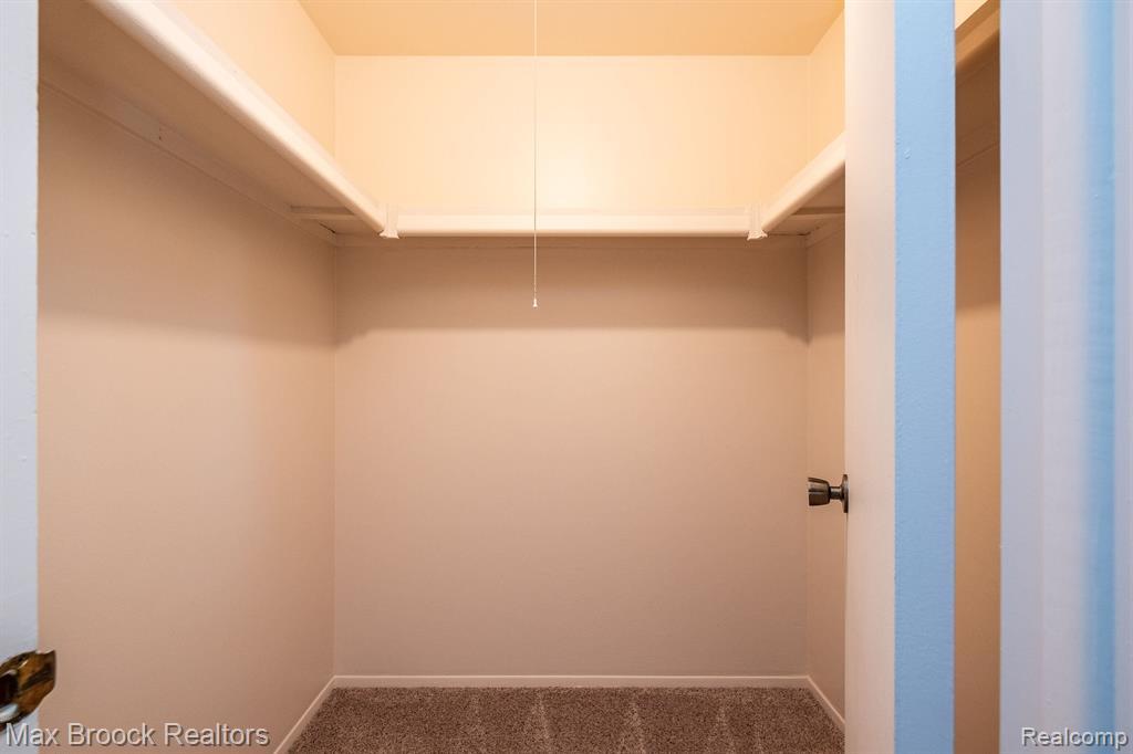1829 BRENTWOOD Drive, Troy, MI 48098 — Photo 22