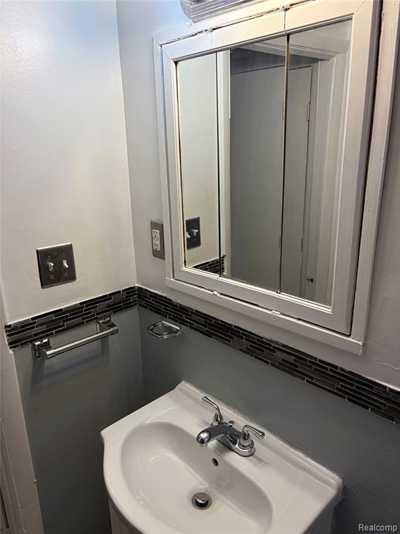 14333 Grandville Avenue, Detroit, MI 48223 — Photo 19