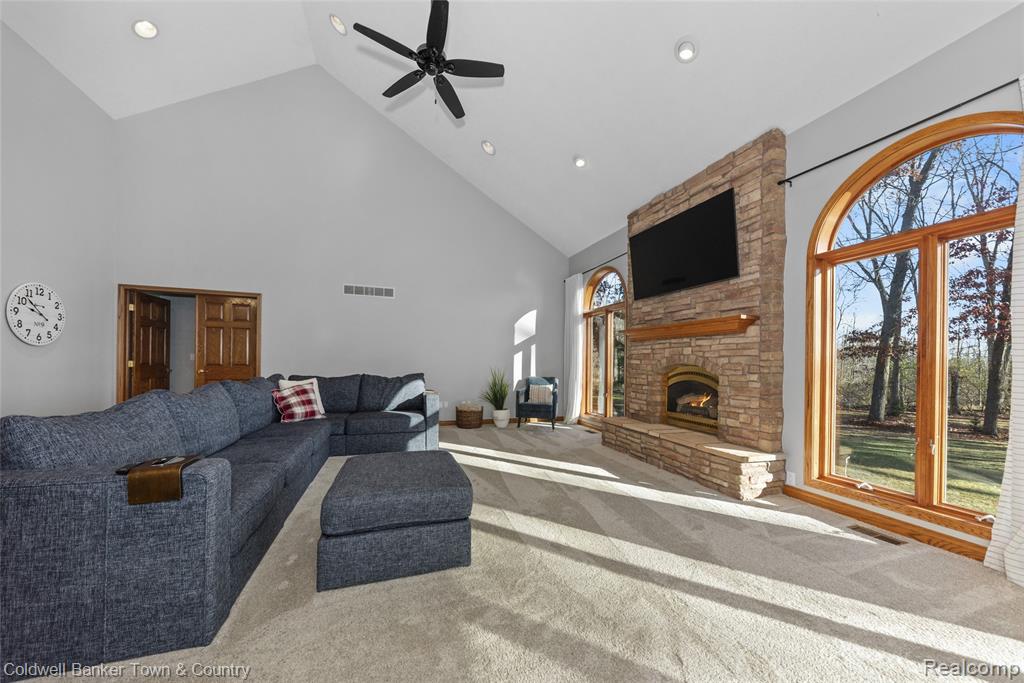 11535 Lancelot Lane, Pinckney, MI 48169 — Photo 26