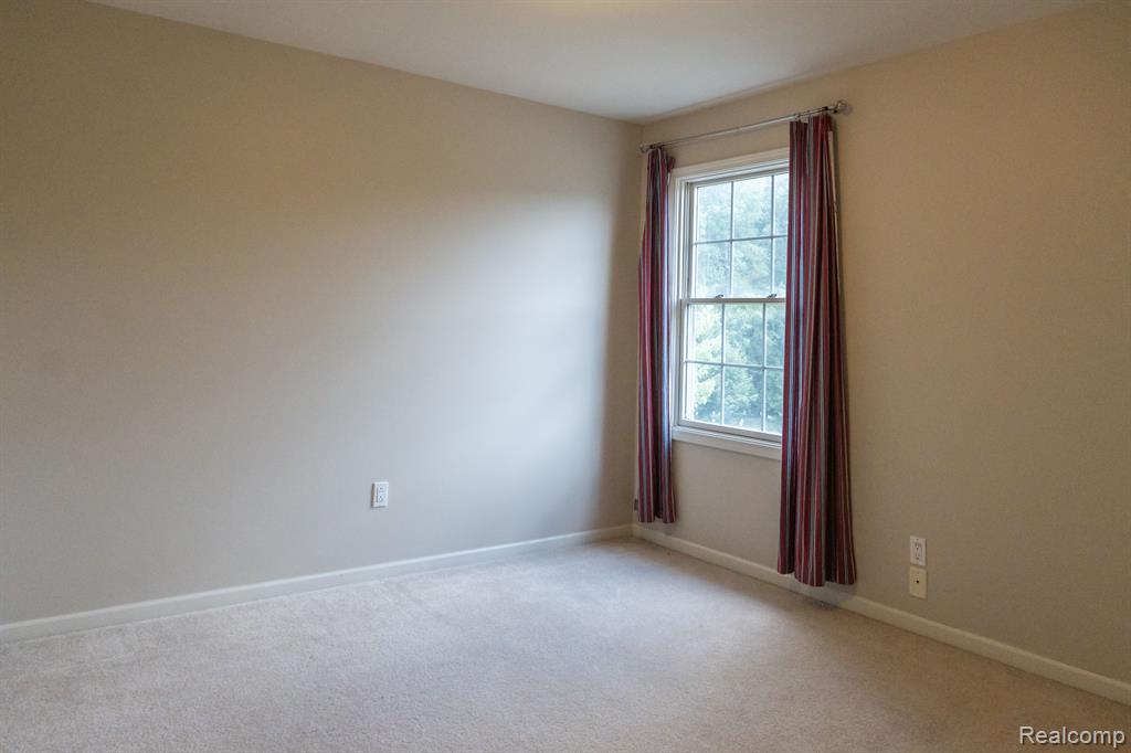 49028 FOUNDERS, Canton, MI 48187 — Photo 14