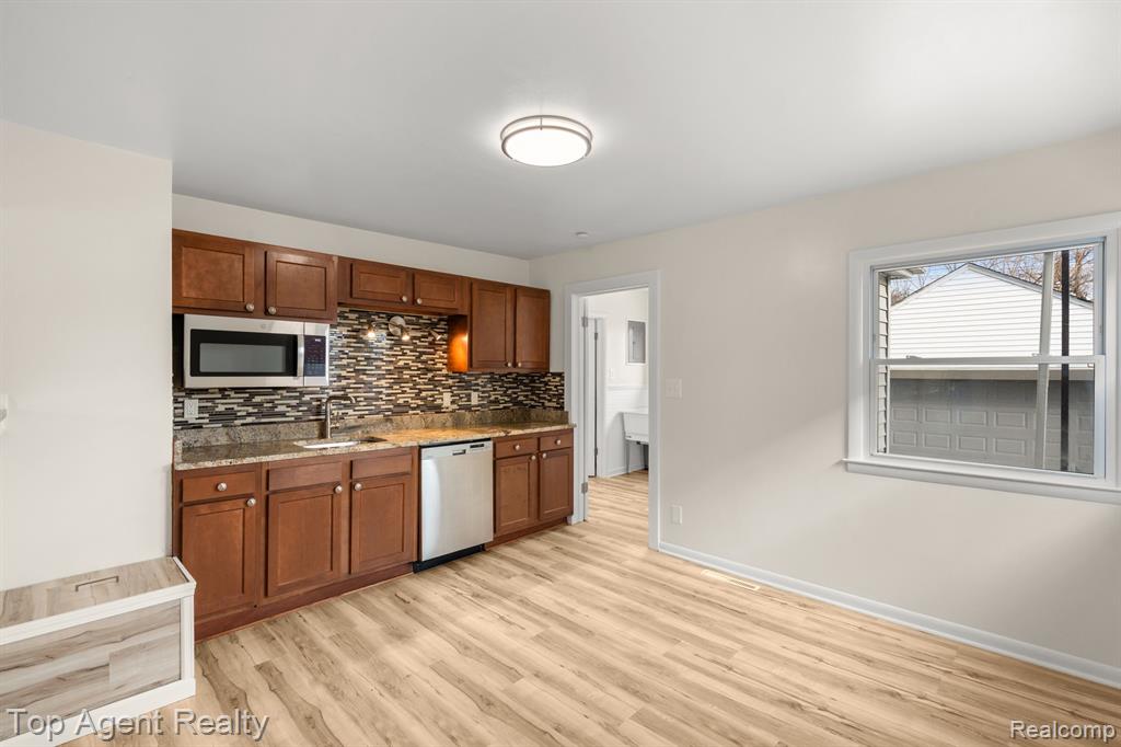 8293 FORD Avenue, Warren, MI 48089 — Photo 5