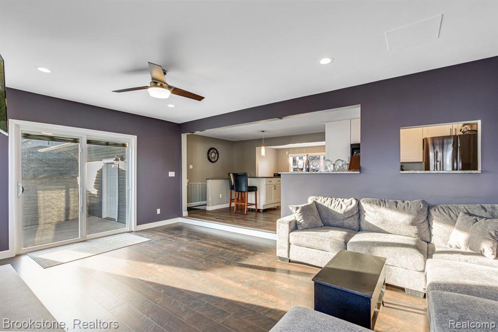 406 5TH Street, Fenton, MI 48430 — Photo 16