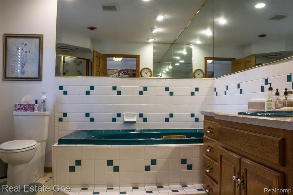6711 KUTTSHILL Drive NE, Rockford, MI 49341 — Photo 26