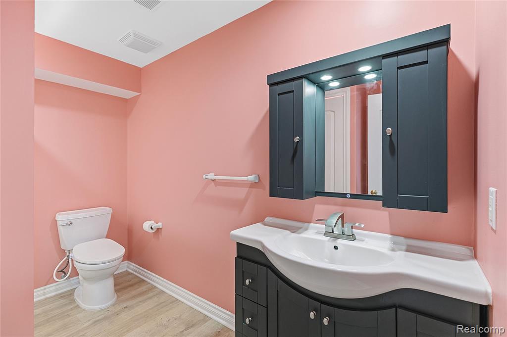 1171 Creekside Court, Burton, MI 48509 — Photo 31