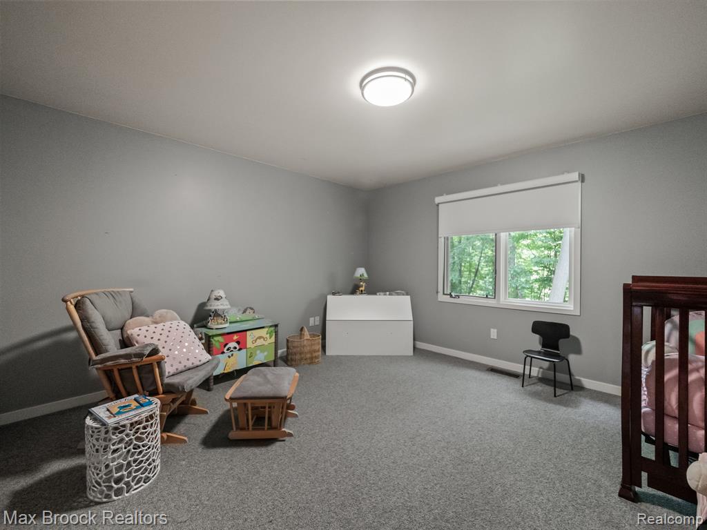 6224 Bromley Court, West Bloomfield, MI — Photo 36