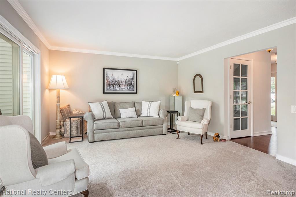 5049 Langlewood Drive, West Bloomfield, MI — Photo 16
