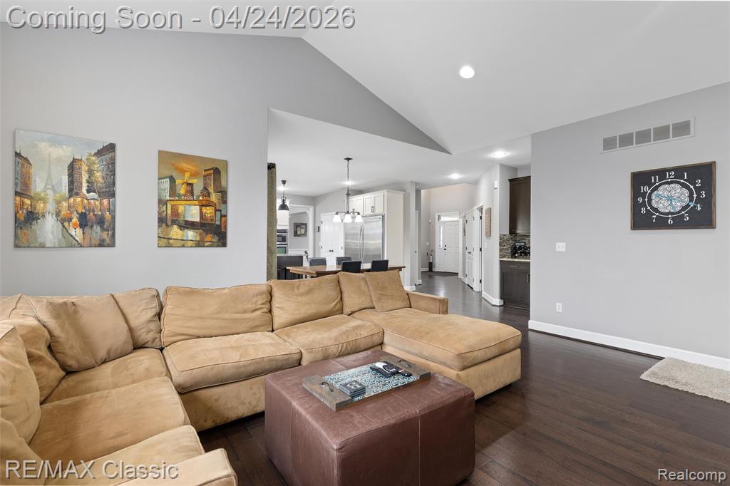 50282 Langley Drive, Novi, MI — Photo 22