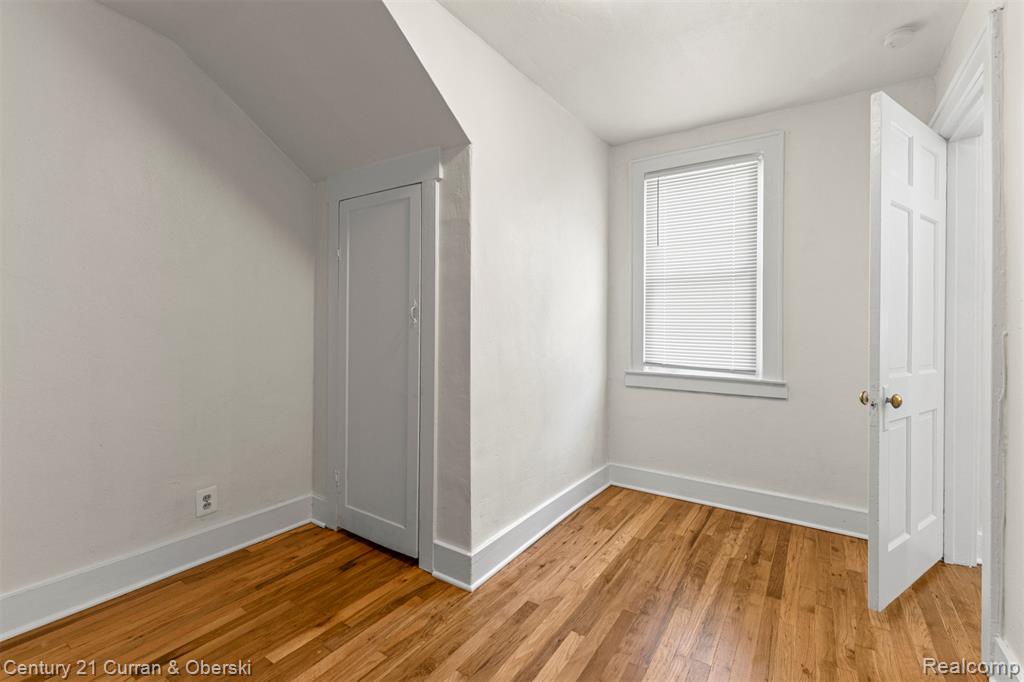 6445 Heyden Street, Dearborn Heights, MI 48127 — Photo 12
