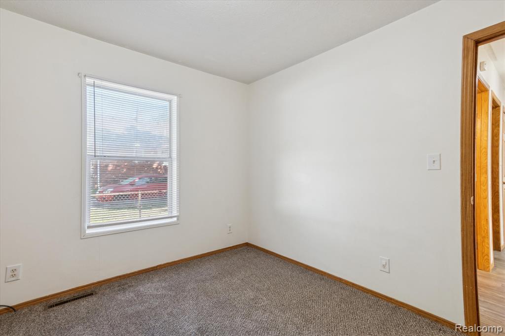 4004 Howe Road, Wayne, MI 48184 — Photo 28
