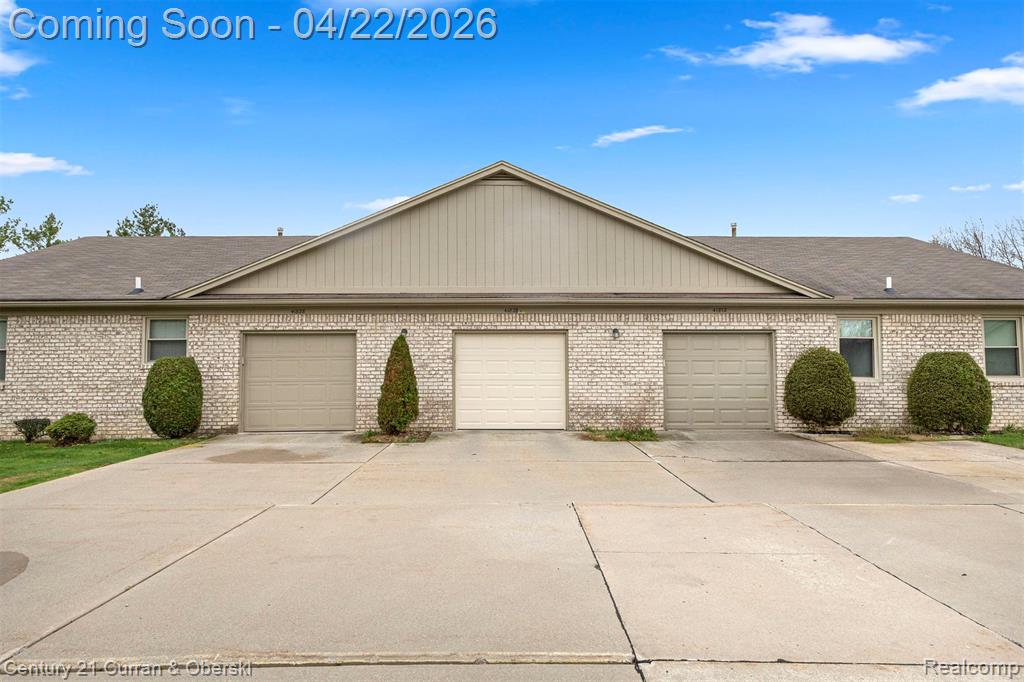 41812 King Edward Court, Clinton Twp, MI 48038 — Photo 35
