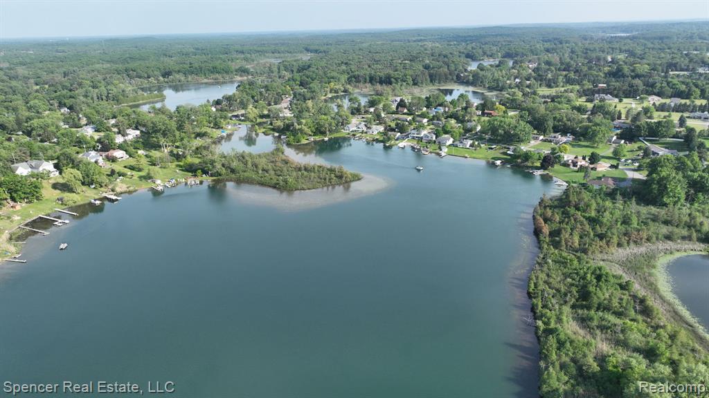 615 Dunleavy Drive, Highland, MI 48356 — Photo 32