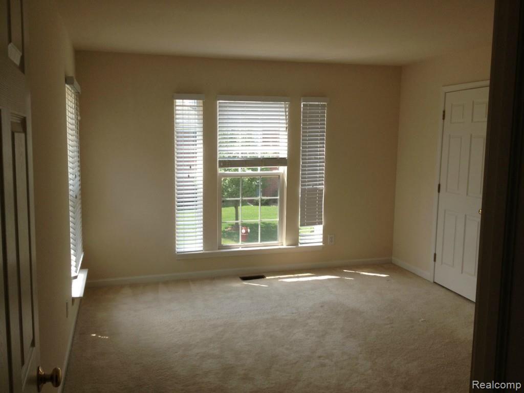 44316 LAKEPOINTE, Sterling Heights, MI 48313 — Photo 5