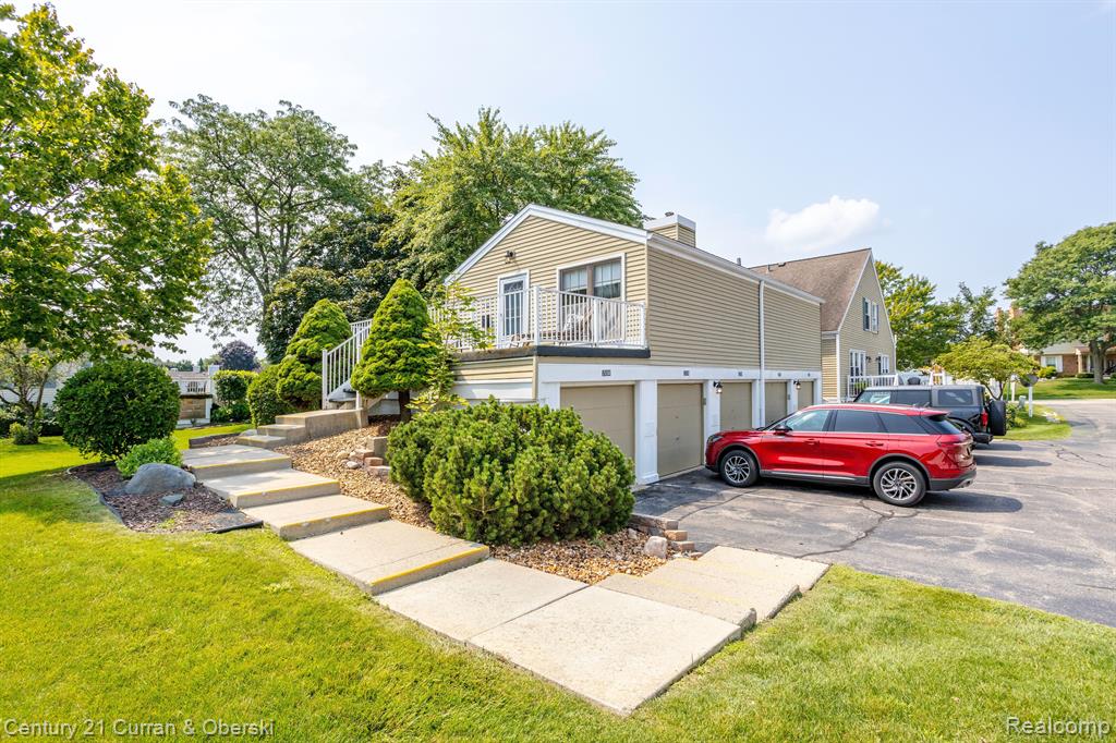 21260 E GLEN HAVEN Circle, Northville, MI 48167 — Photo 31