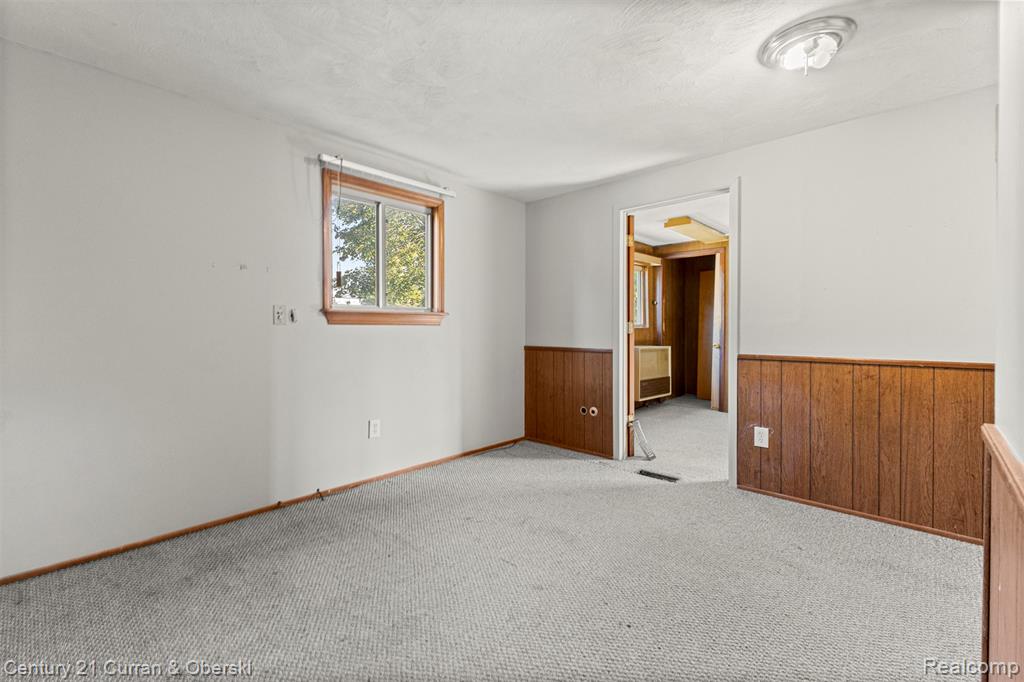 8319 Ziegler Street, Taylor, MI 48180 — Photo 17