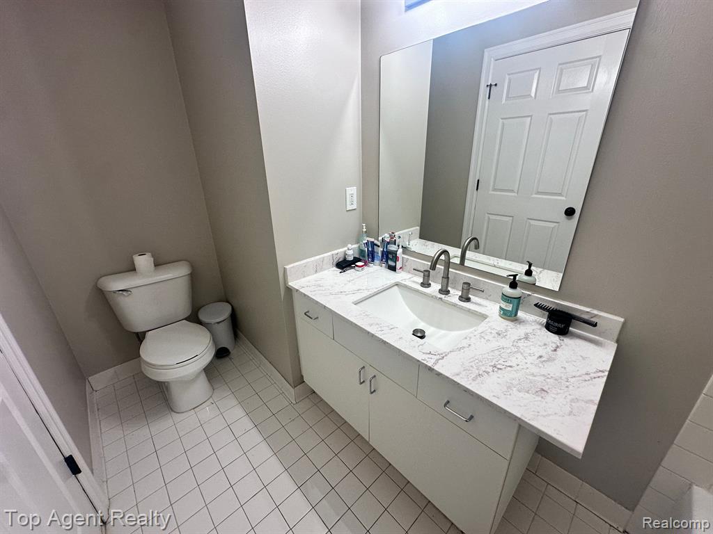 5844 PINE AIRES Drive, Sterling Heights, MI 48314 — Photo 20