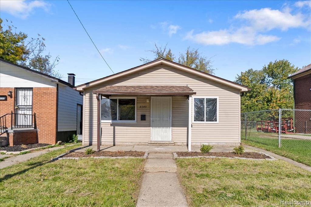 4040 Humphrey Street, Detroit, MI 48204