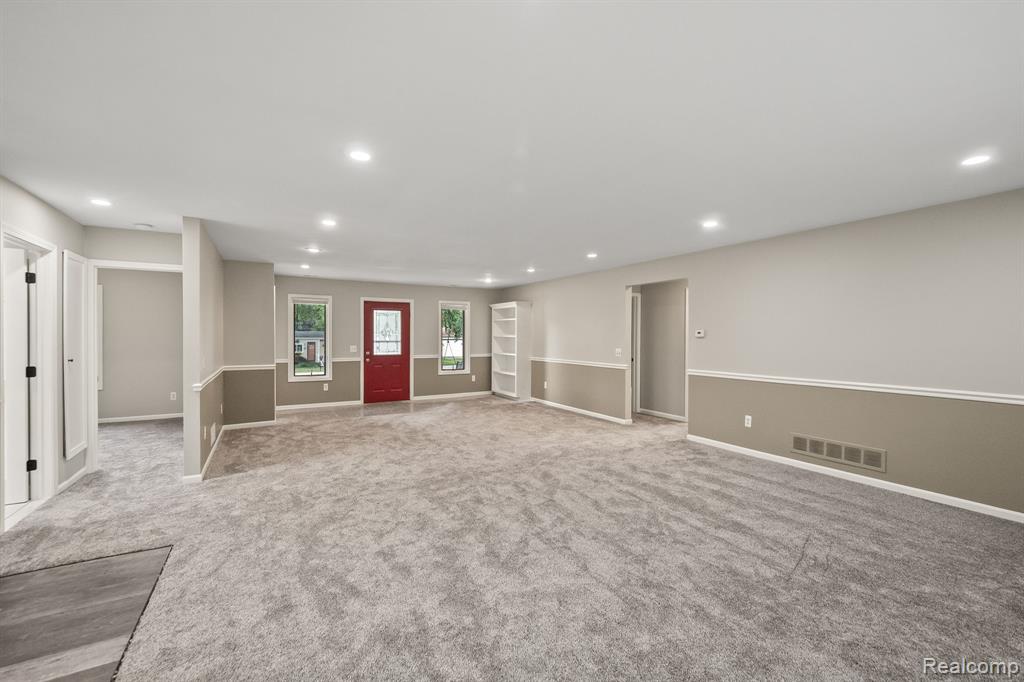 51429 Morowske Drive, Shelby Twp, MI 48316 — Photo 10