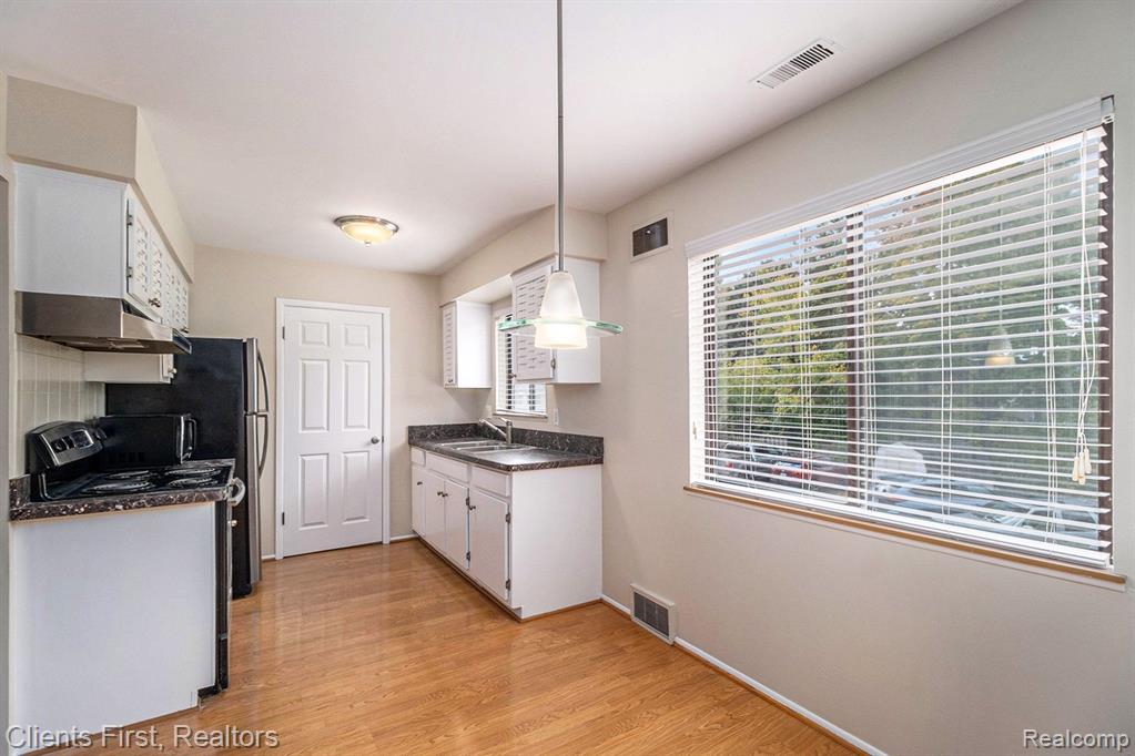 500 FORD Street, C8, Plymouth, MI 48170 — Photo 5