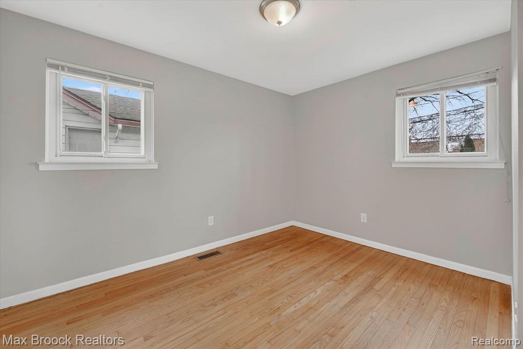 23448 Easterling Avenue, Hazel Park, MI 48030 — Photo 23