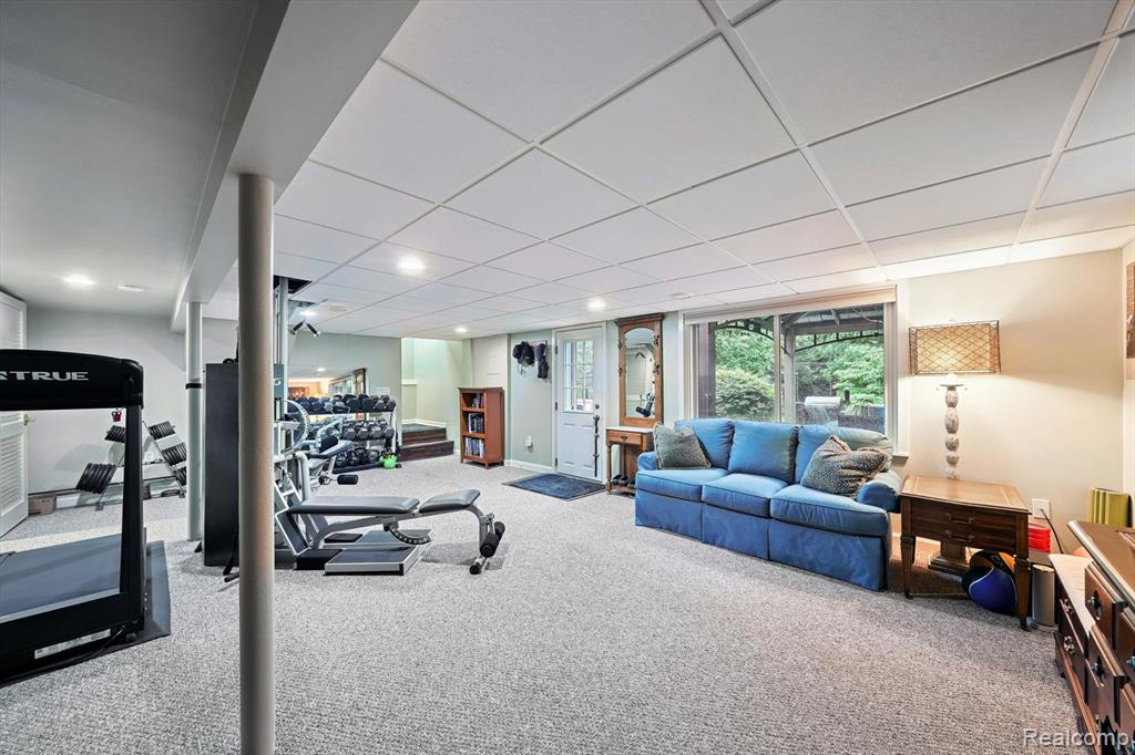 425 Kendry Avenue, Bloomfield Hills, MI 48302 — Photo 39