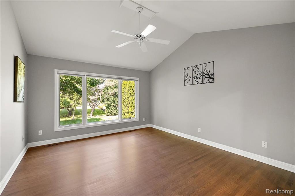 6591 Tree Knoll Drive, Troy, MI 48098 — Photo 23