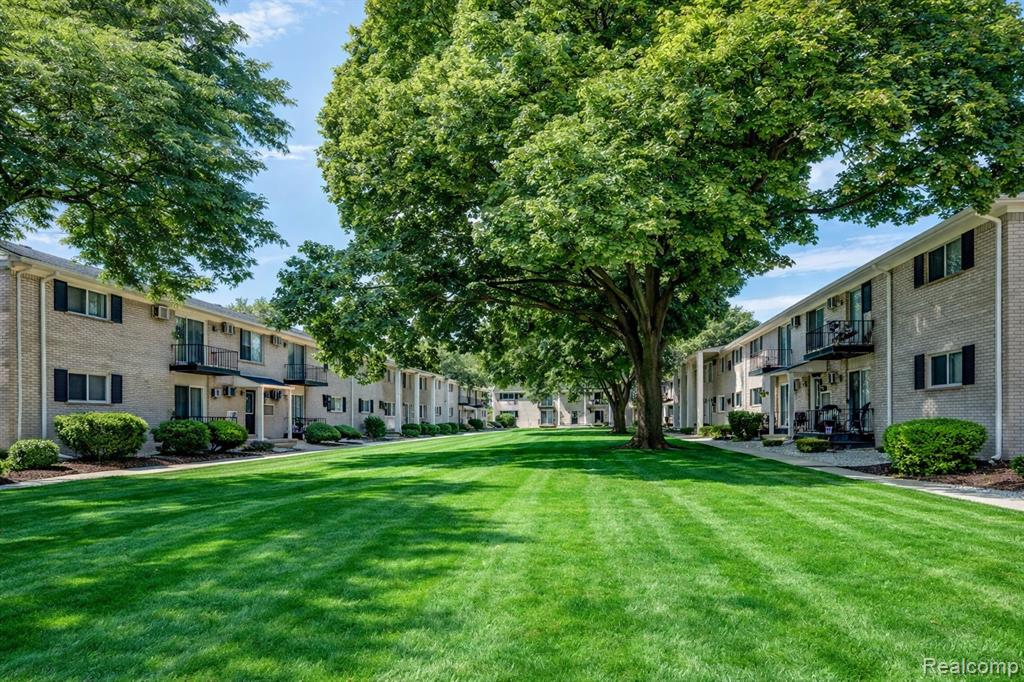 5650 Pardee Avenue, Dearborn Heights, MI 48125 — front exterior