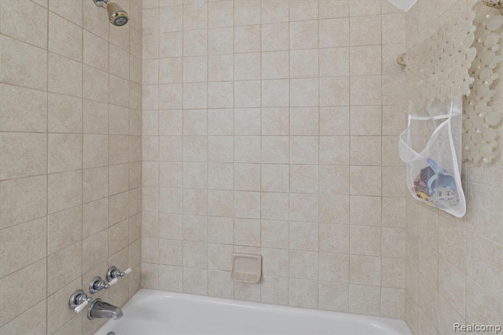 201 Pleasant Street, Romeo, MI 48065 — Photo 32