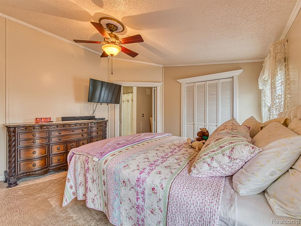 29403 Wedgewood, Flat Rock, MI 48134 — Photo 12