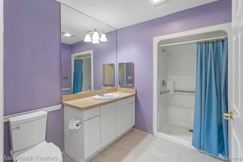 21394 Magnolia Court, 7, Farmington Hills, MI 48336 — Photo 10