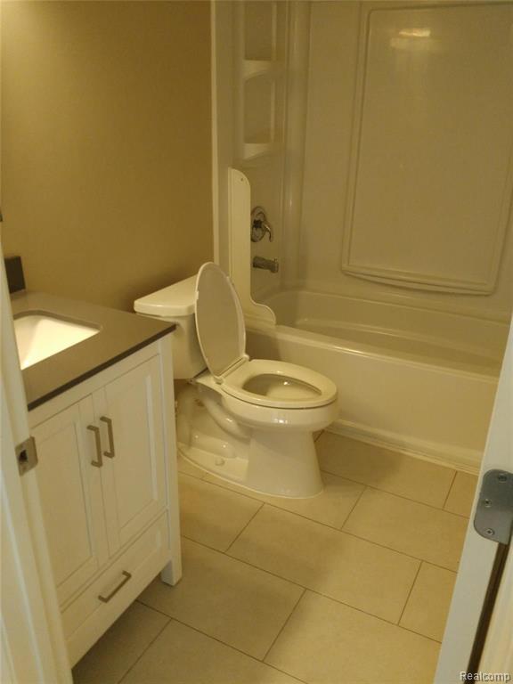 44575 SAVERY Drive, Canton, MI 48187 — Photo 20