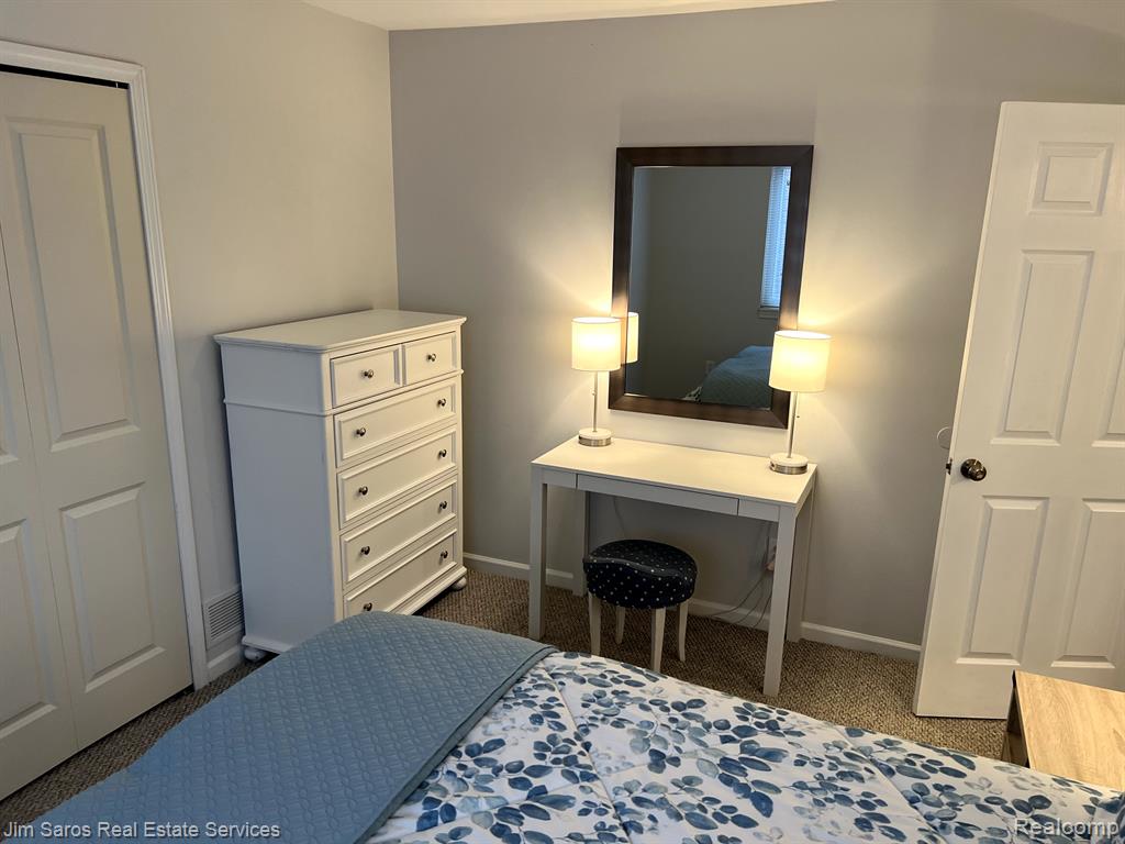 906 NEFF Road, Grosse Pointe, MI 48230 — Photo 13