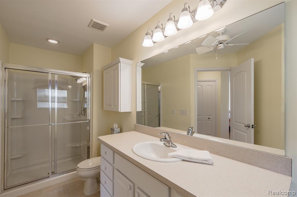 5985 Baypointe Boulevard, Clarkston, MI — Photo 33