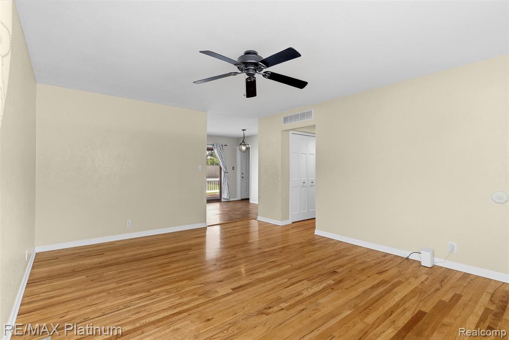 5354 Don Shenk Drive, Swartz Creek, MI 48473 — Photo 9