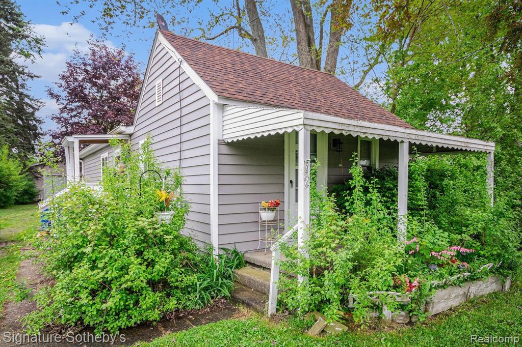 72 MARION Avenue, Waterford, MI 48328 — Photo 26