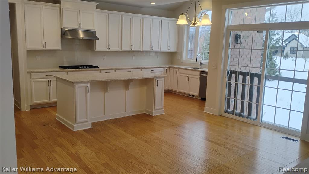 50654 Scarborough Road, Canton, MI 48188 — Photo 22