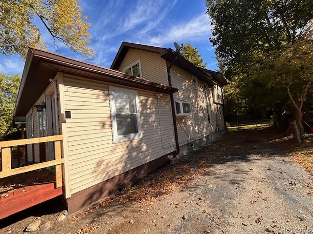 2411 Pine Lake Avenue, Keego Harbor, MI 48320 — Photo 3