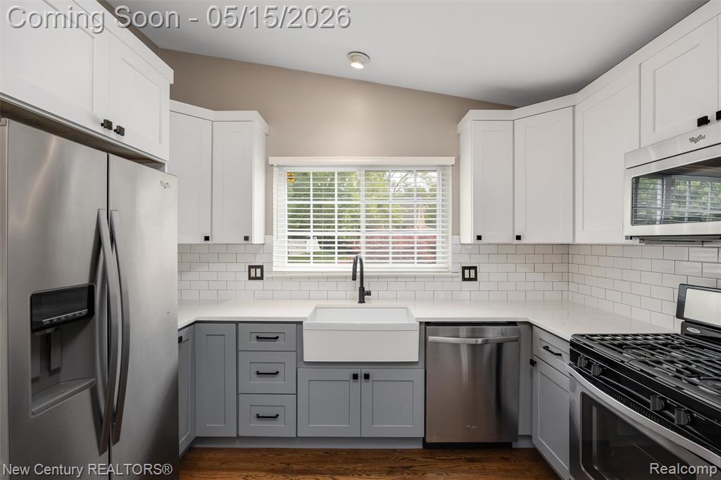 4411 Robinwood Avenue, Royal Oak, MI 48073 — Photo 8