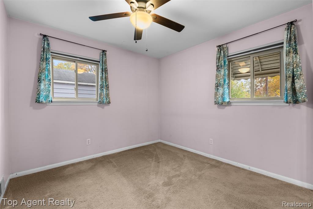 8026 Robert Street, Taylor, MI 48180 — Photo 17