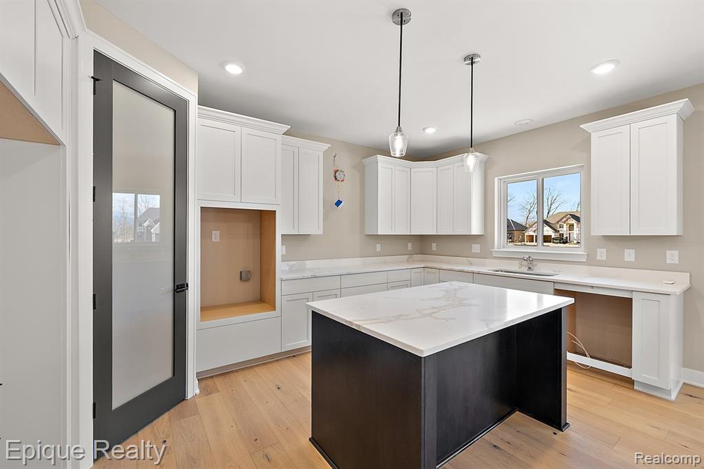 50605 Mistwood Drive, Macomb, MI 48042 — Photo 16