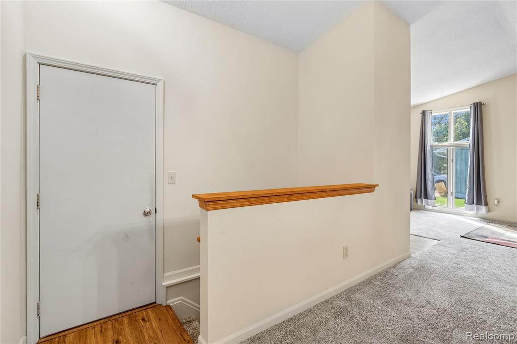 914 North Road, Fenton, MI 48430 — Photo 32