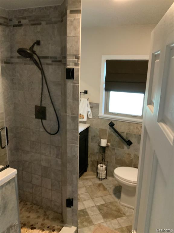 8949 Roslyn Street, Livonia, MI 48150 — Photo 23