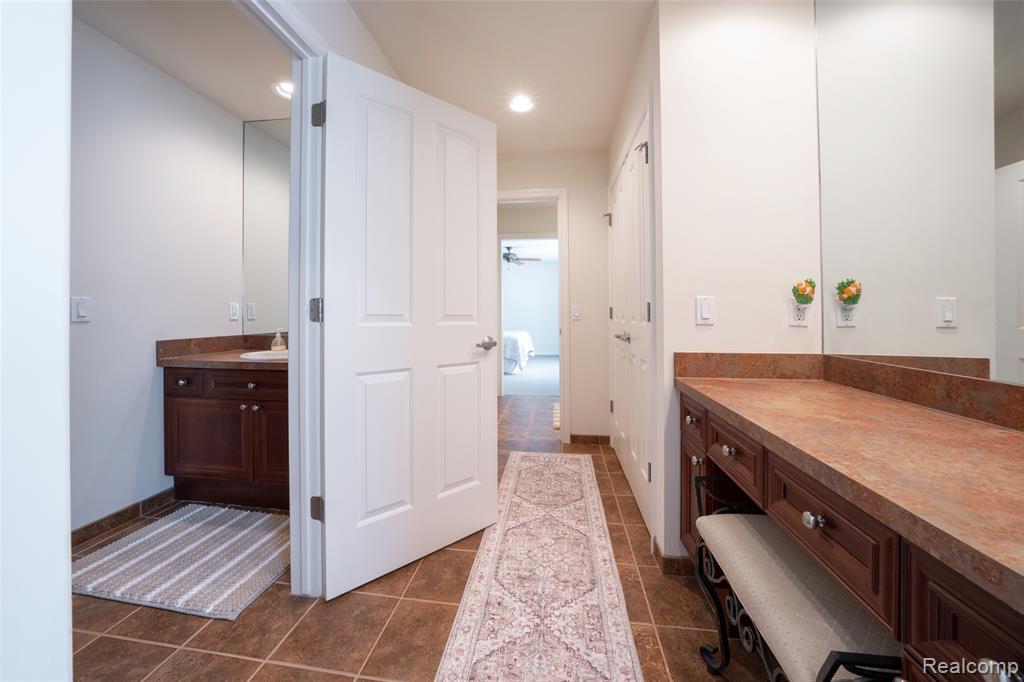 4502 Forest Edge Lane, West Bloomfield, MI 48323 — Photo 47
