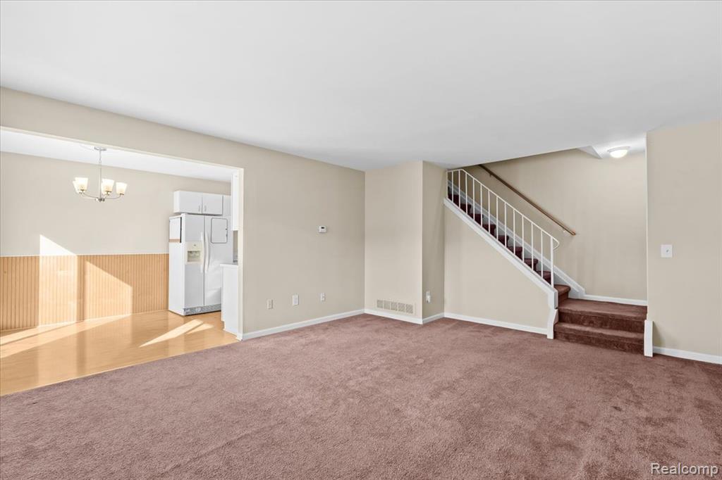 50105 N Jimmy Court, New Baltimore, MI 48047 — Photo 4